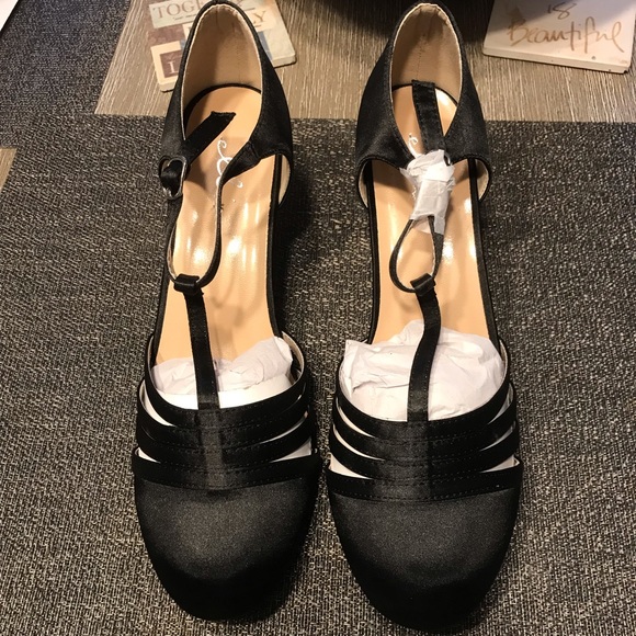 💄💃🏽 Ellie Satin Dance Shoes - Picture 1 of 8